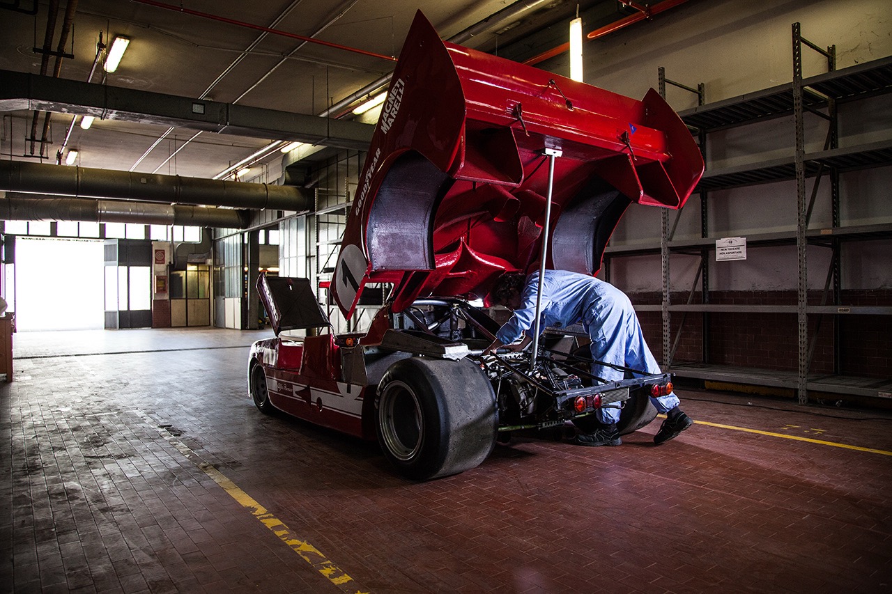 Rear of the Alfa Romeo 33TT12